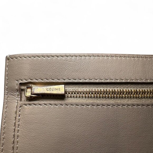 CELINE Grained Calfskin Large Multifunction Bi-Fold Wallet - Picture 10 of 16